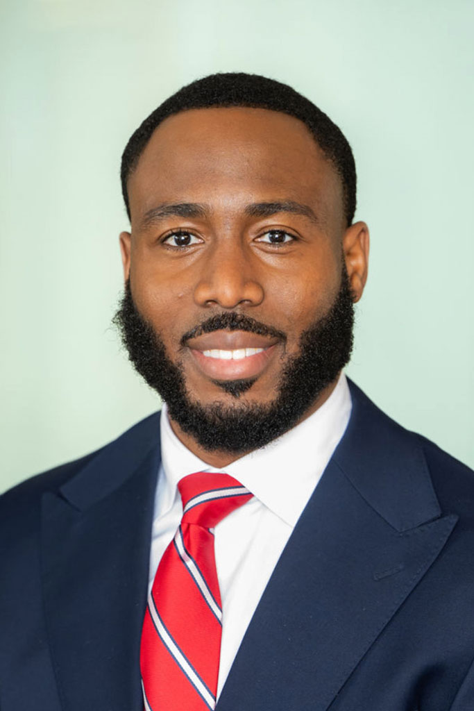 Dillon Iwu (headshot)